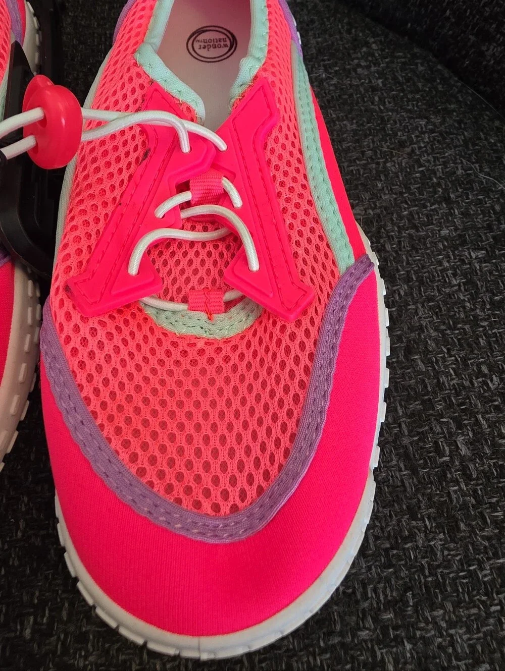 NWT Wonder Nation Girls Size 2-3 Water Shoes Slip-On Hot Pink Mesh Swim Pool